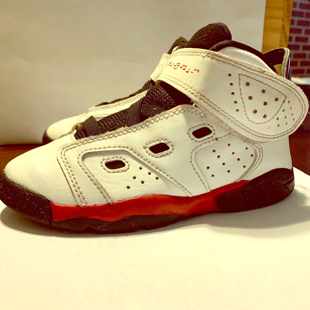 JORDAN TODDLER 6-17-23 WHITE,GYM RED, BLACK) SZ 9
